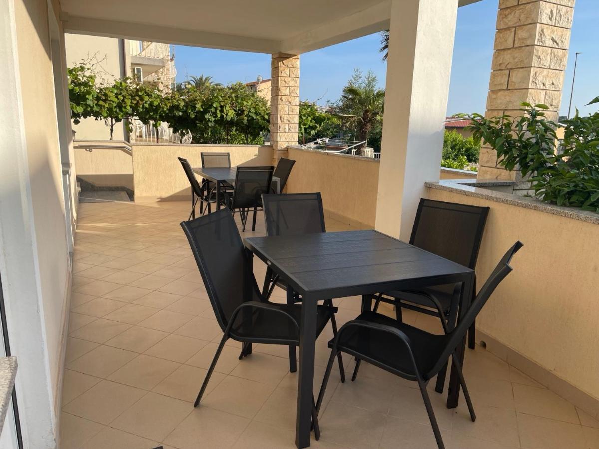 Apartments Demarin Медулин Экстерьер фото